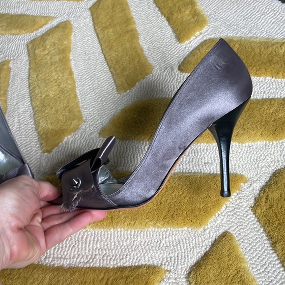 Report Signature Satin Heels Size 8 - Picture 2 of 5